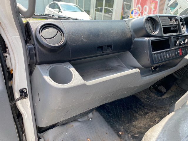 日野デュトロ平ボディ小型（2t・3t）[写真28]