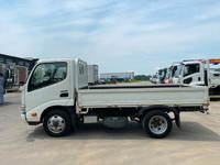 日野デュトロ平ボディ小型（2t・3t）[写真05]