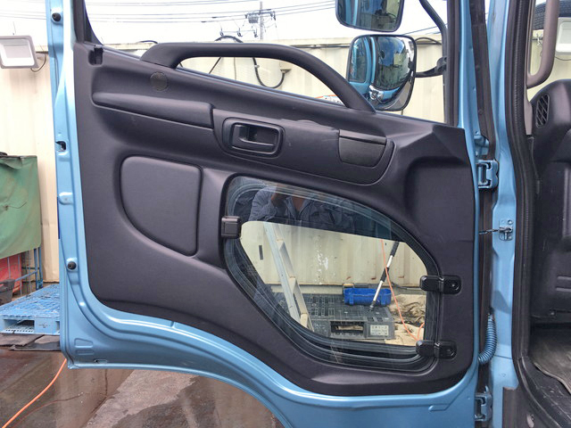 日野レンジャーアルミブロック中型（4t）[写真26]