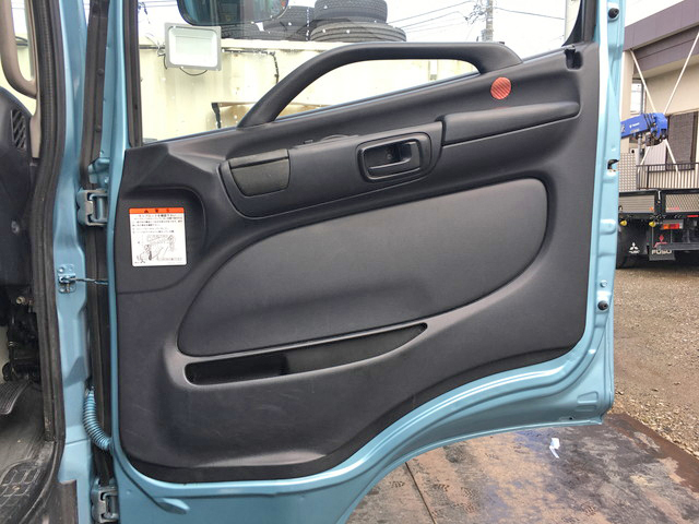 日野レンジャーアルミブロック中型（4t）[写真27]