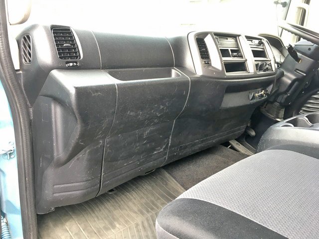 日野レンジャーアルミブロック中型（4t）[写真31]