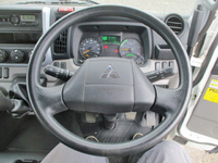 三菱ふそうキャンターダンプ小型（2t・3t）[写真19]