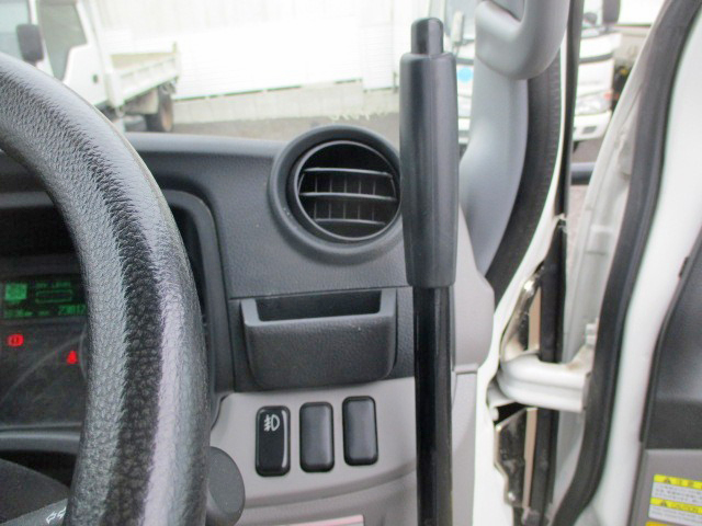 三菱ふそうキャンターダンプ小型（2t・3t）[写真23]