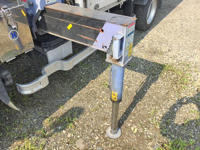 三菱ふそうキャンタークレーン4段小型（2t・3t）[写真20]