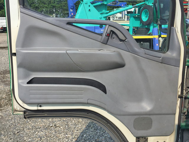 三菱ふそうキャンタークレーン4段小型（2t・3t）[写真32]