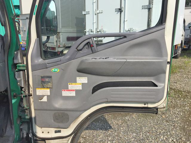 三菱ふそうキャンタークレーン4段小型（2t・3t）[写真33]