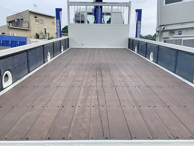 いすゞフォワードセルフクレーン3段中型（4t）[写真11]