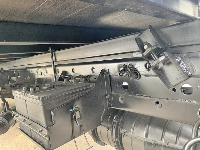 いすゞフォワードセルフクレーン3段中型（4t）[写真22]