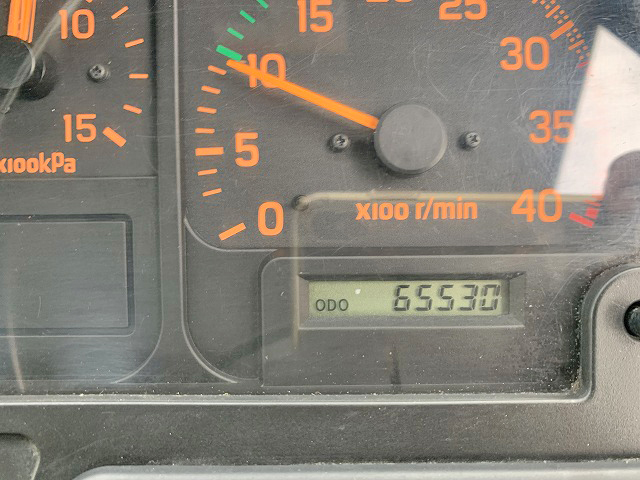 いすゞフォワードセルフクレーン3段中型（4t）[写真38]