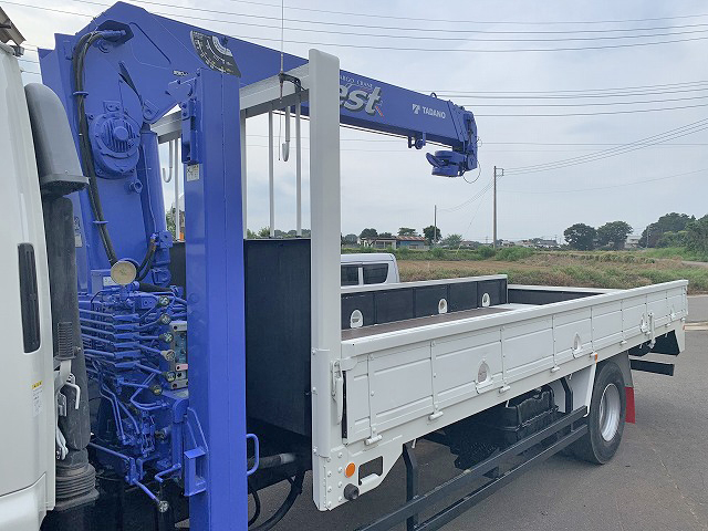 いすゞフォワードセルフクレーン3段中型（4t）[写真05]