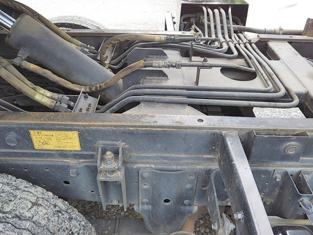 いすゞエルフパッカー車（塵芥車）小型（2t・3t）[写真19]