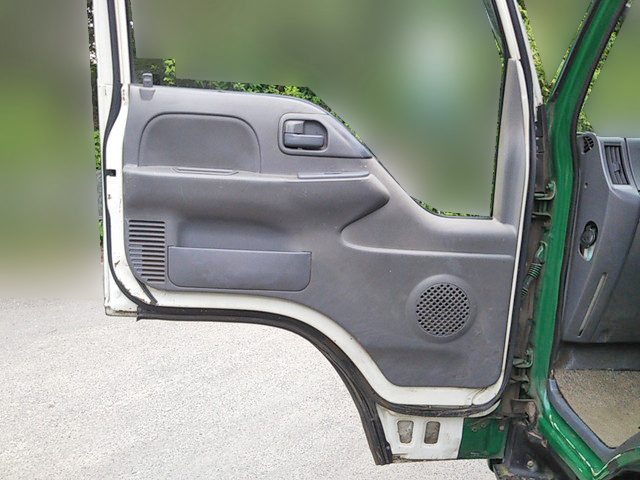 いすゞエルフパッカー車（塵芥車）小型（2t・3t）[写真28]