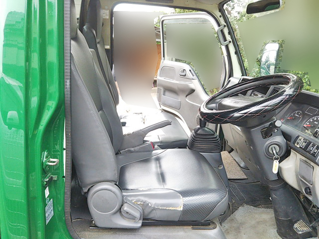 いすゞエルフパッカー車（塵芥車）小型（2t・3t）[写真32]