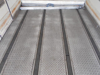 いすゞフォワード冷凍車（冷蔵車）中型（4t）[写真14]