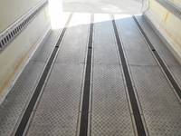 いすゞフォワード冷凍車（冷蔵車）中型（4t）[写真15]