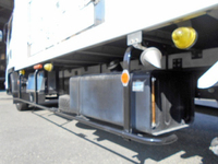 いすゞフォワード冷凍車（冷蔵車）中型（4t）[写真18]