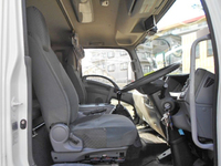 いすゞフォワード冷凍車（冷蔵車）中型（4t）[写真21]