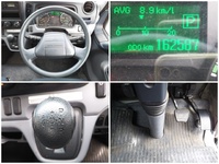 三菱ふそうキャンター平ボディ小型（2t・3t）[写真34]