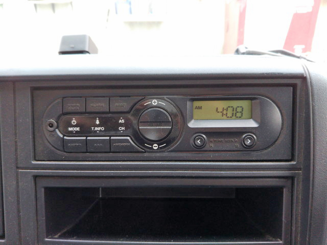 三菱ふそうキャンター平ボディ小型（2t・3t）[写真36]