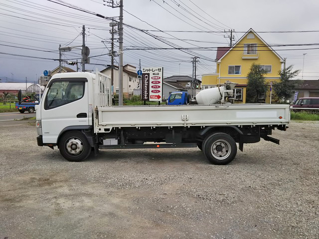三菱ふそうキャンター平ボディ小型（2t・3t）[写真05]