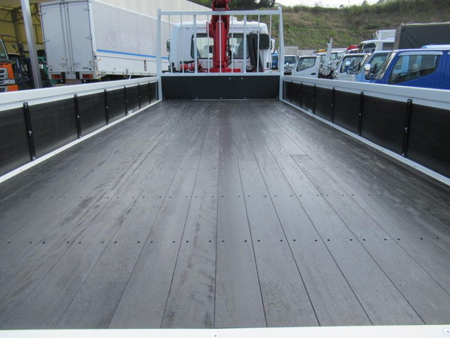 三菱ふそうファイターユニック4段増トン（6t・8t）[写真09]