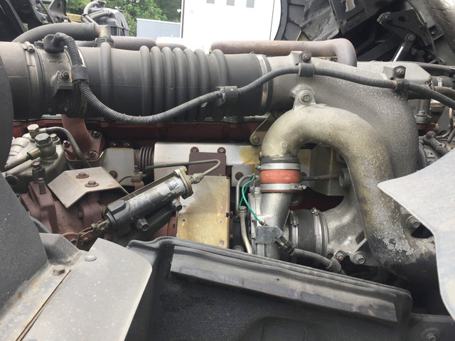 日野プロフィアトレーラーヘッド（トラクターヘッド）大型（10t）[写真22]