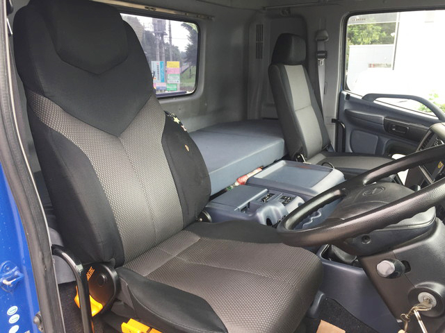 日野プロフィアトレーラーヘッド（トラクターヘッド）大型（10t）[写真27]