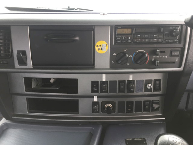 日野プロフィアトレーラーヘッド（トラクターヘッド）大型（10t）[写真30]