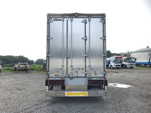 いすゞフォワードアルミウイング中型（4t）[写真10]