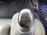 いすゞフォワードアルミウイング中型（4t）[写真34]