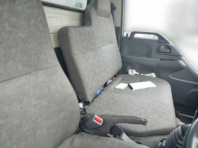 いすゞエルフパネルバン小型（2t・3t）[写真24]