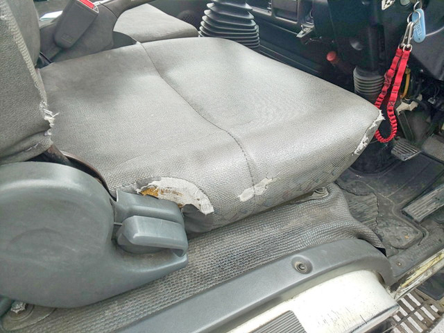 いすゞエルフパネルバン小型（2t・3t）[写真25]