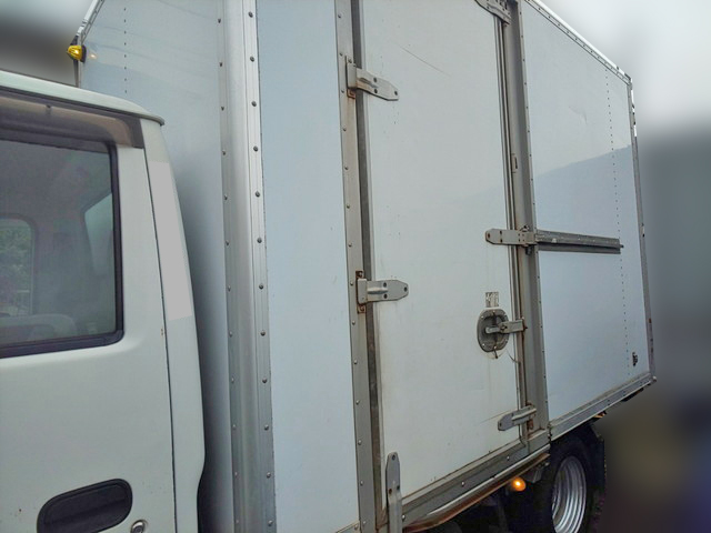 いすゞエルフパネルバン小型（2t・3t）[写真06]