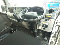 三菱ふそうキャンターアルミバン小型（2t・3t）[写真34]