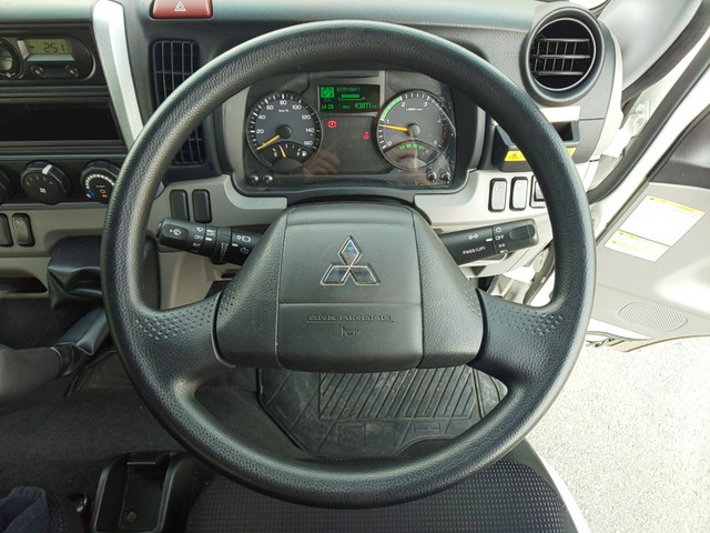 三菱ふそうキャンターアルミバン小型（2t・3t）[写真35]