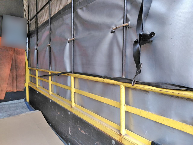 三菱ふそうキャンターガッツ幌車小型（2t・3t）[写真06]