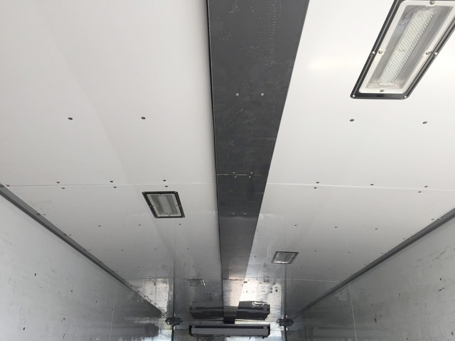 日野プロフィア冷蔵冷凍ウイング大型（10t）[写真13]