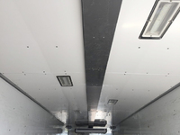 日野プロフィア冷蔵冷凍ウイング大型（10t）[写真13]