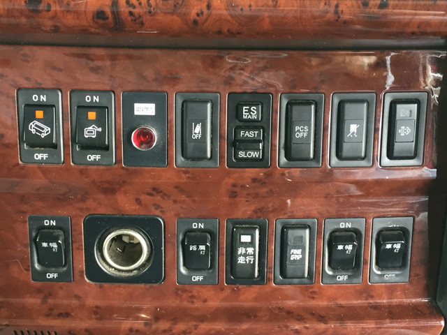 日野プロフィア冷蔵冷凍ウイング大型（10t）[写真32]