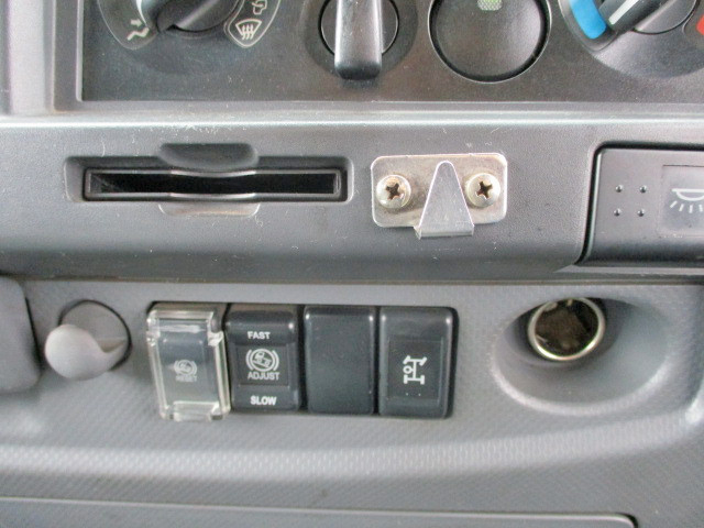 いすゞフォワードダンプ増トン（6t・8t）[写真33]