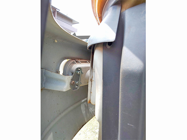 三菱ふそうファイターミニヨンクレーン3段中型（4t）[写真10]