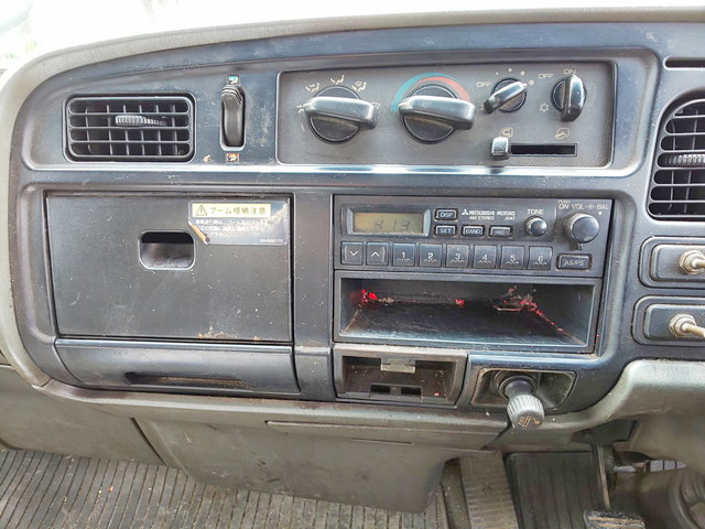 三菱ふそうファイターミニヨンクレーン3段中型（4t）[写真24]