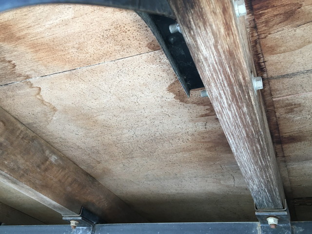 三菱ふそうキャンター平ボディ小型（2t・3t）[写真18]