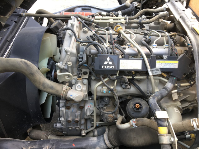 三菱ふそうキャンター平ボディ小型（2t・3t）[写真23]
