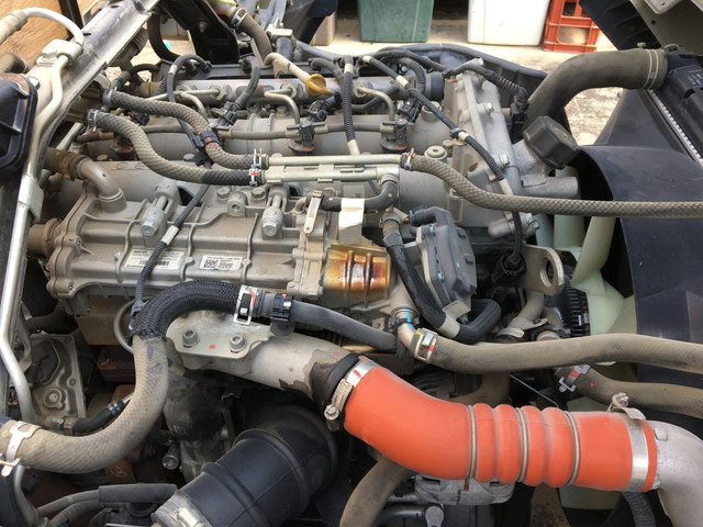 三菱ふそうキャンター平ボディ小型（2t・3t）[写真24]