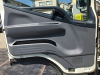 三菱ふそうキャンター平ボディ小型（2t・3t）[写真26]