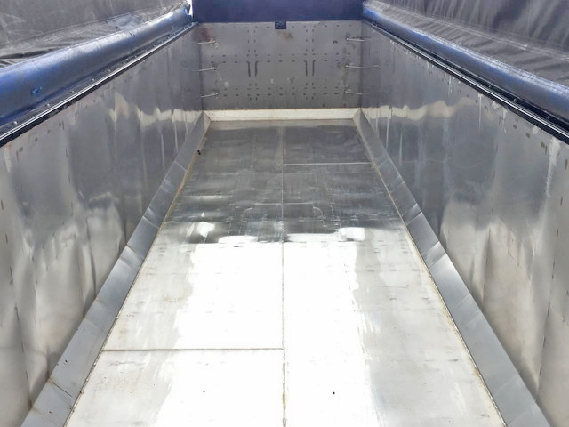 いすゞギガ深ダンプ（土砂禁ダンプ）大型（10t）[写真10]