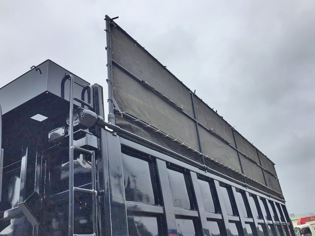 いすゞギガ深ダンプ（土砂禁ダンプ）大型（10t）[写真13]