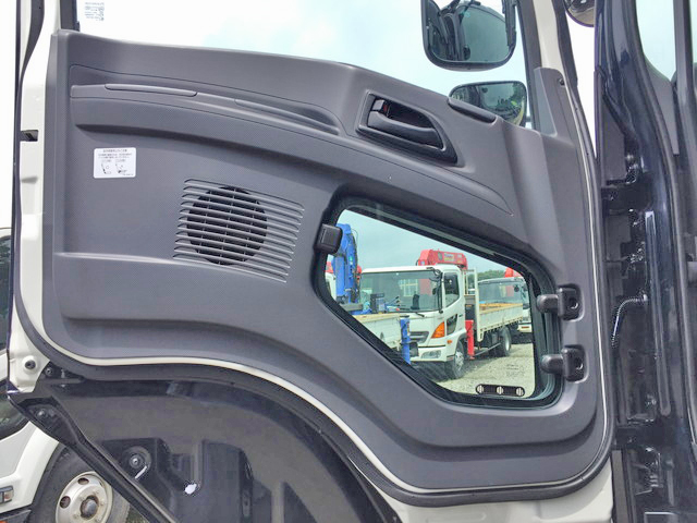 いすゞギガ深ダンプ（土砂禁ダンプ）大型（10t）[写真28]