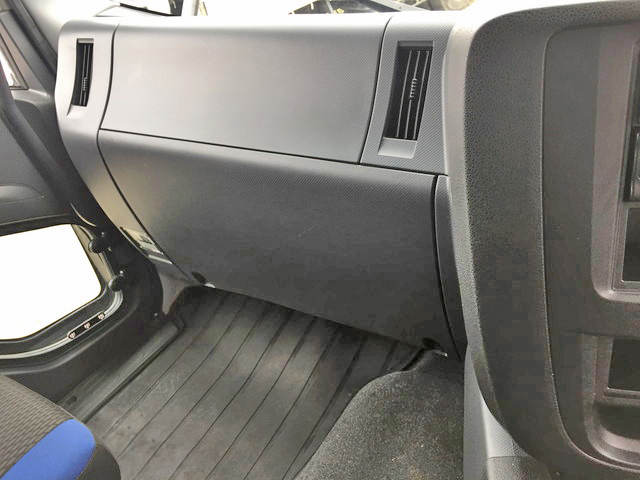 いすゞギガ深ダンプ（土砂禁ダンプ）大型（10t）[写真34]